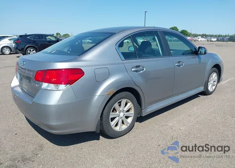 2010 Subaru Legacy 2.5I Premium из США, поврежденный, VIN 4S3BMCG62A3234018